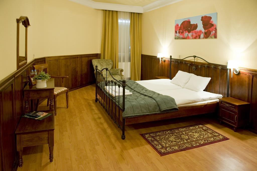 בידגוז'יז' Hotel Kresowianka מראה חיצוני תמונה