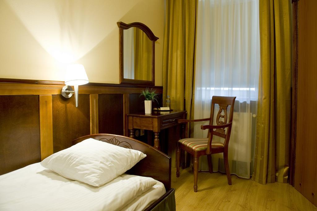 בידגוז'יז' Hotel Kresowianka מראה חיצוני תמונה