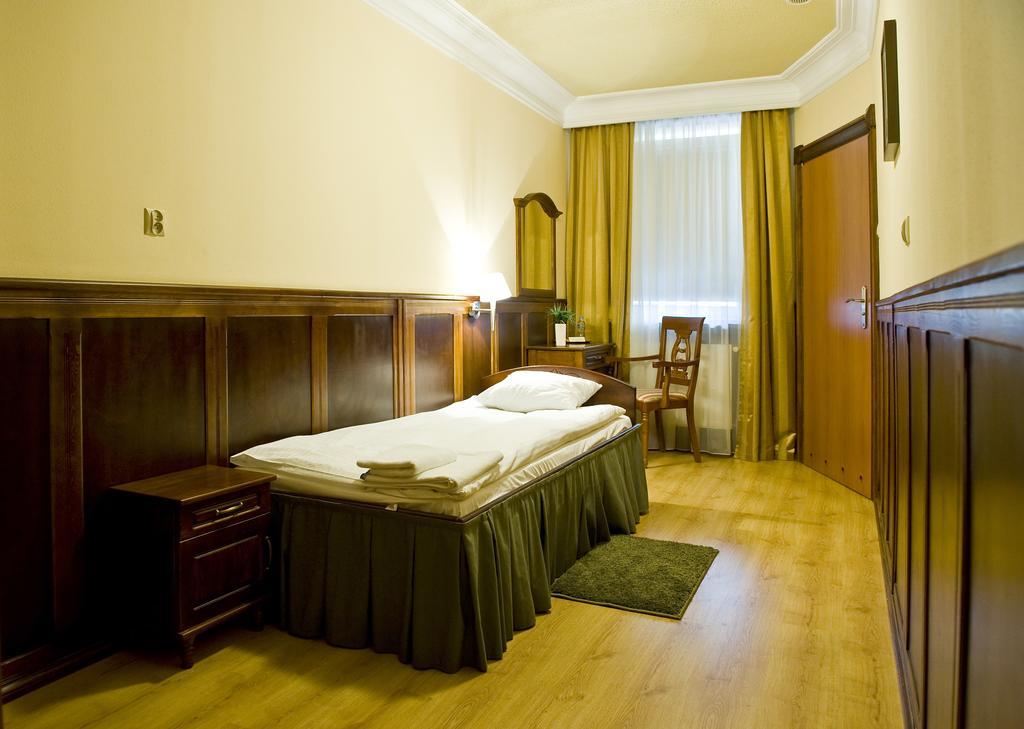 בידגוז'יז' Hotel Kresowianka מראה חיצוני תמונה